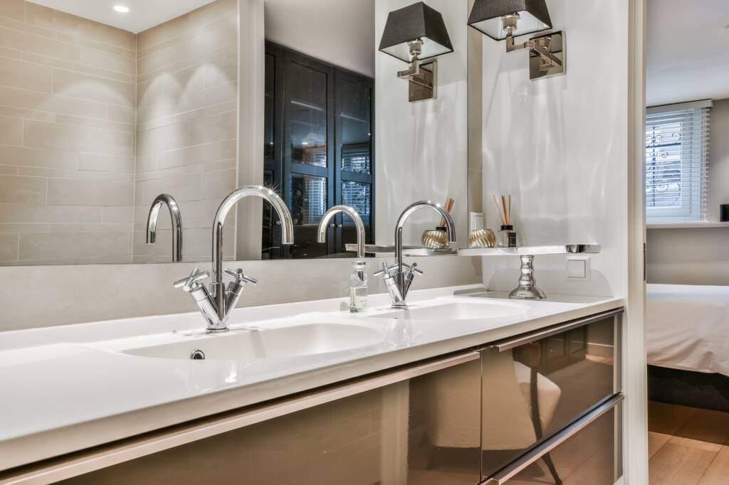 Elegant bathroom design